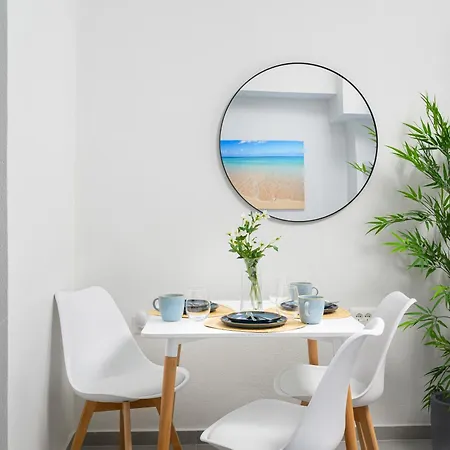 Ariadne & Thiseas μodern ηomes In Hersonisos